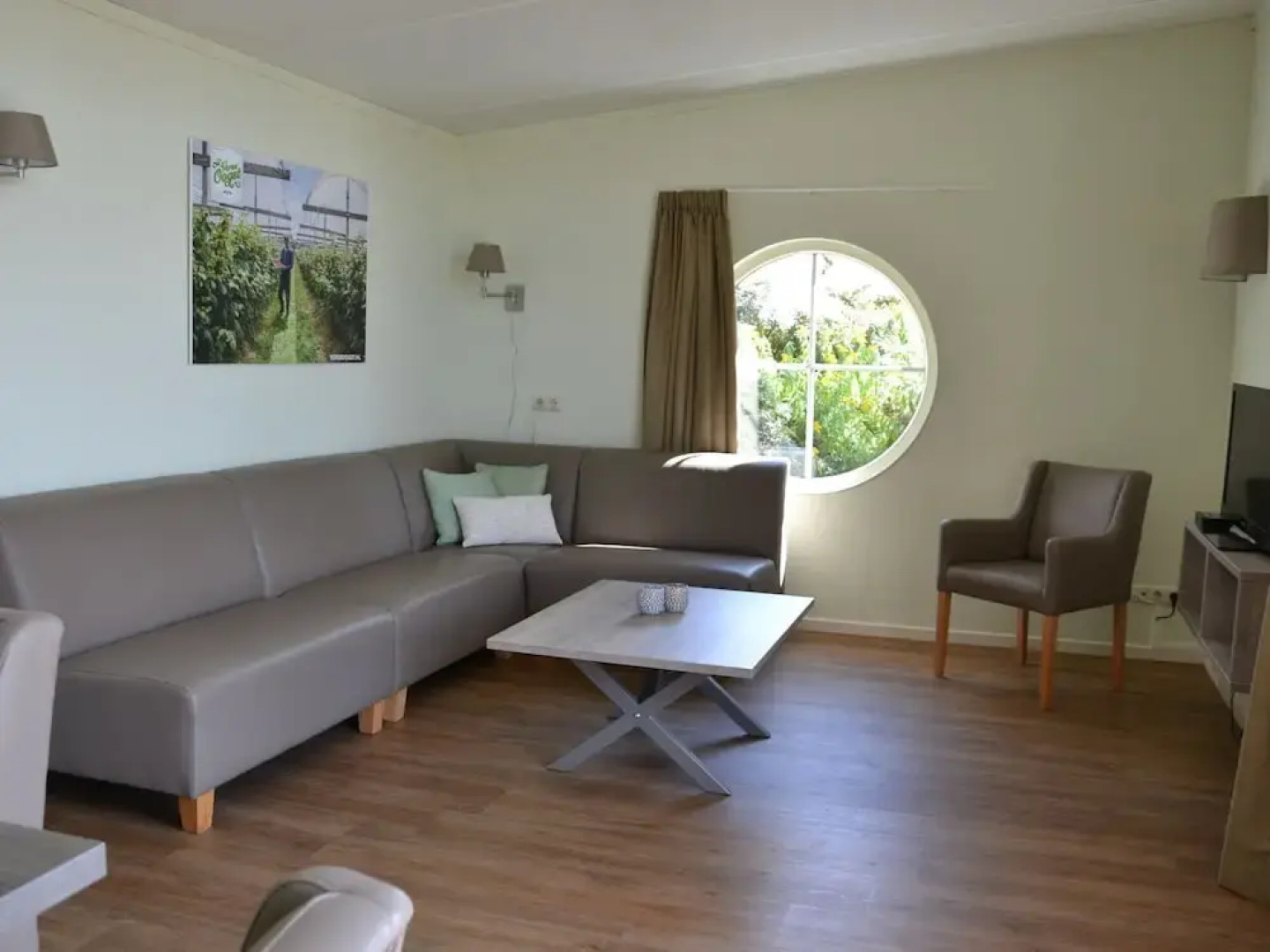 Bungalow in Netherlands With Ship-like Design