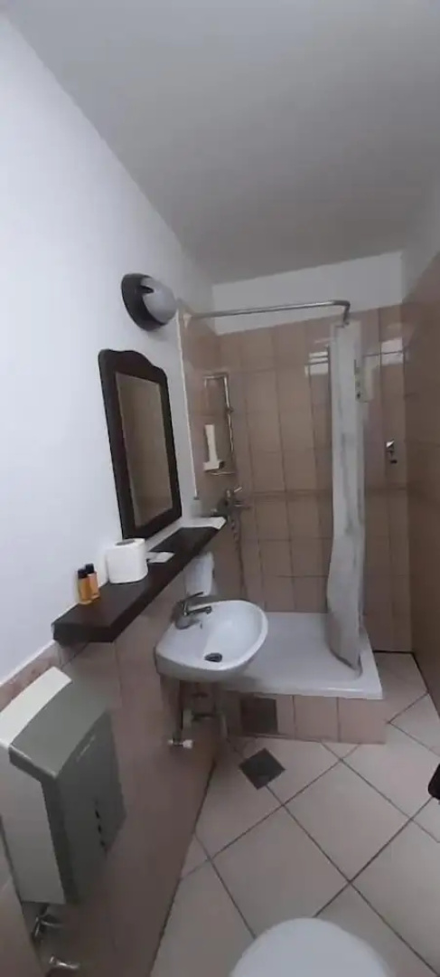 Queen Teuta Palace Resort