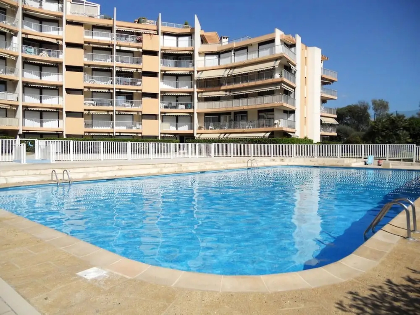 Apartment With one Bedroom in Mandelieu-la-napoule, With Wonderful Mou