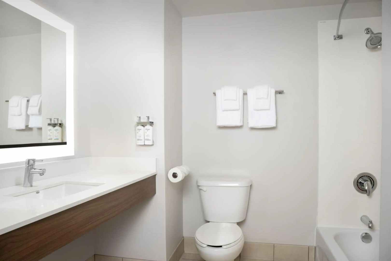 Holiday Inn Express & Suites Pittsburgh North Shore by IHG