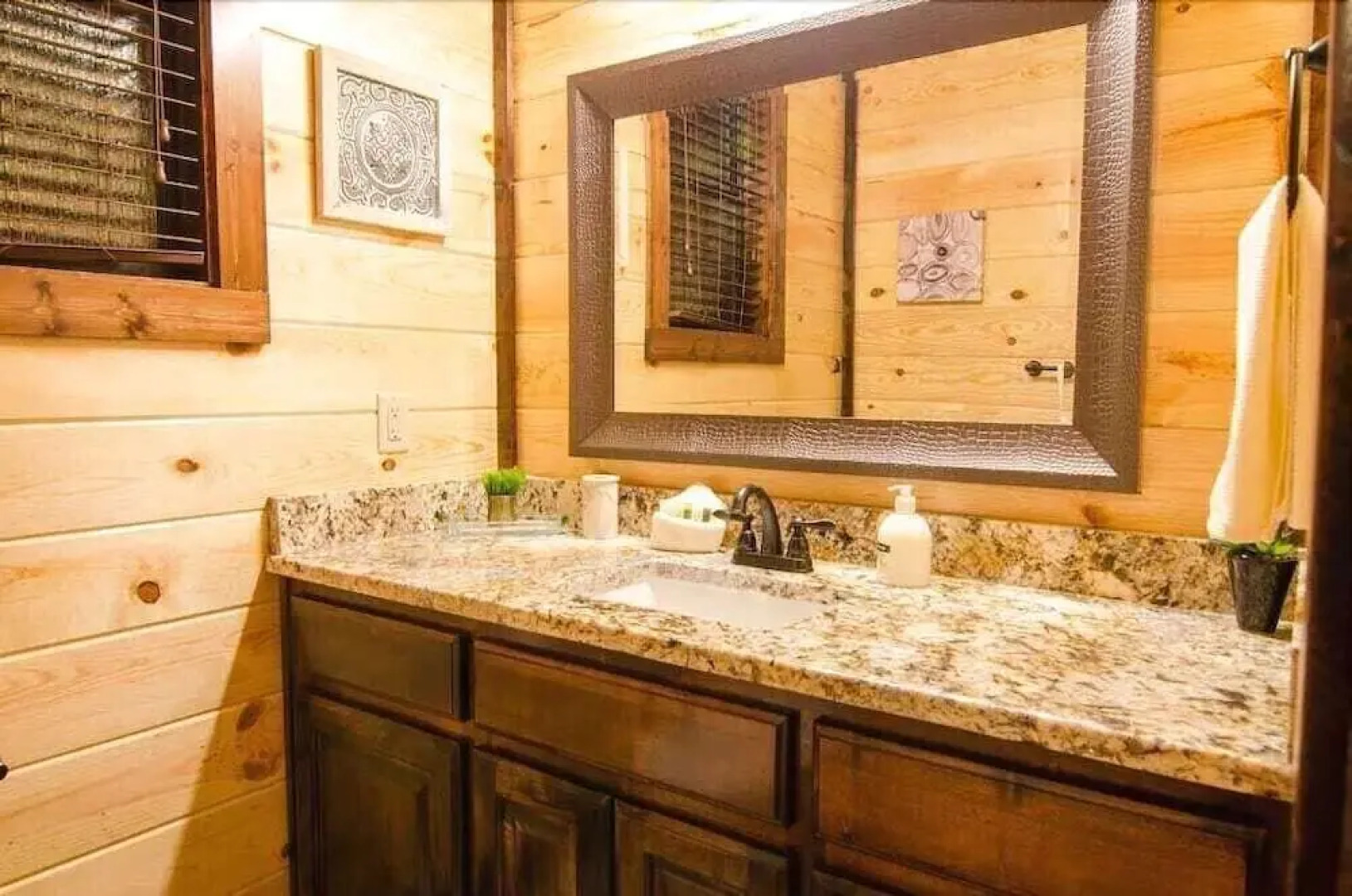 The Great Escape Lodge - 4 Br Cabin