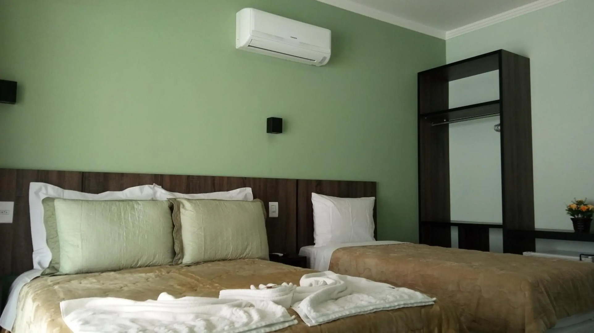 Pousada Rainha Dos Lagos