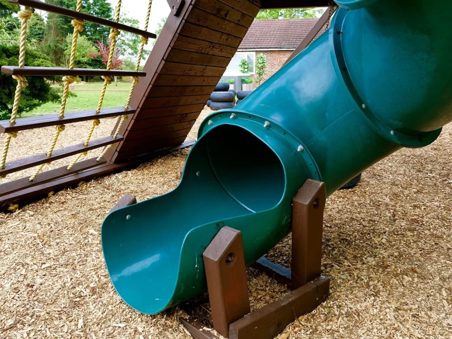 Deluxe 2 Bed Versace Hottub Skytv