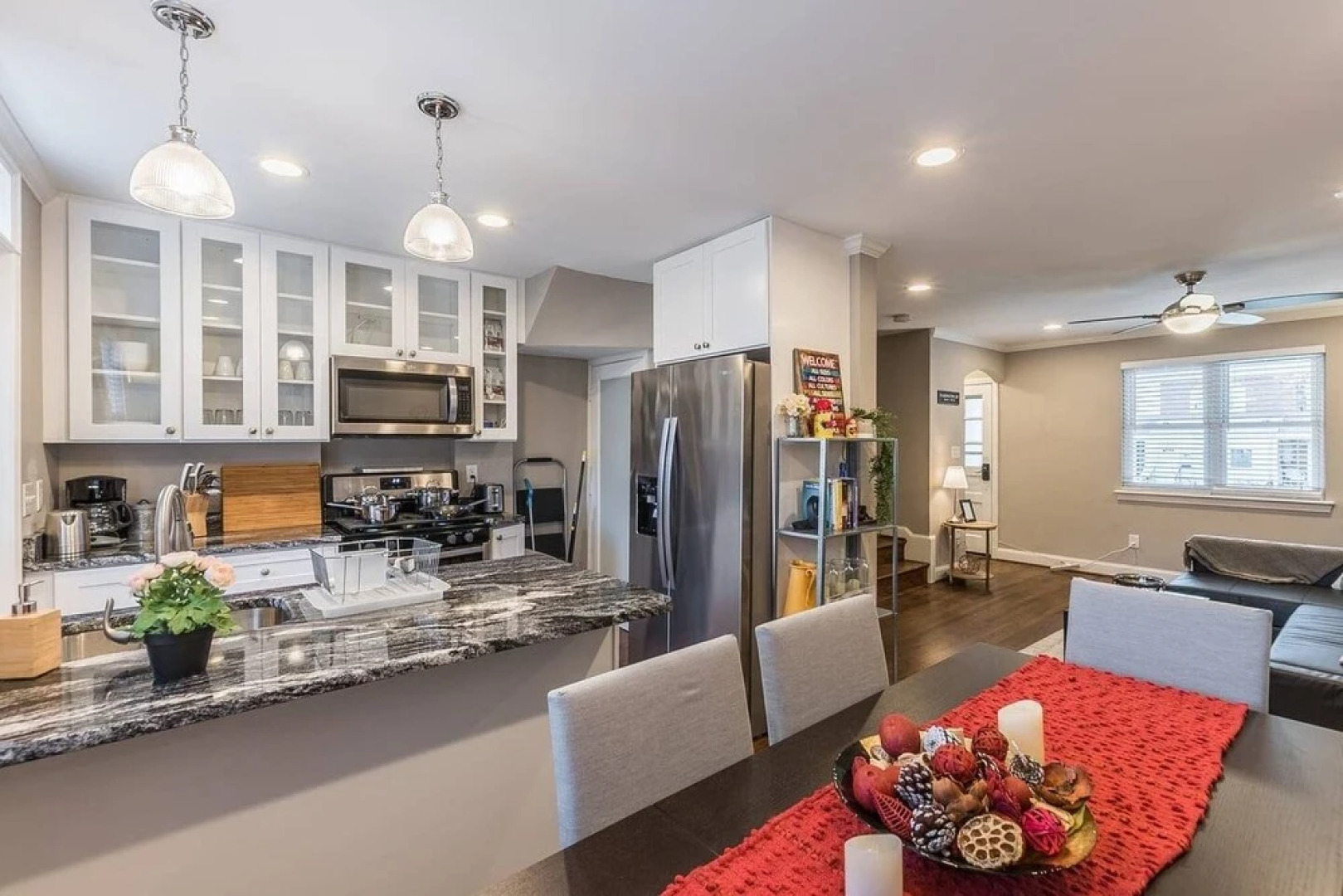 Beautiful 3br/2ba House with cozy backyard by CozySuites