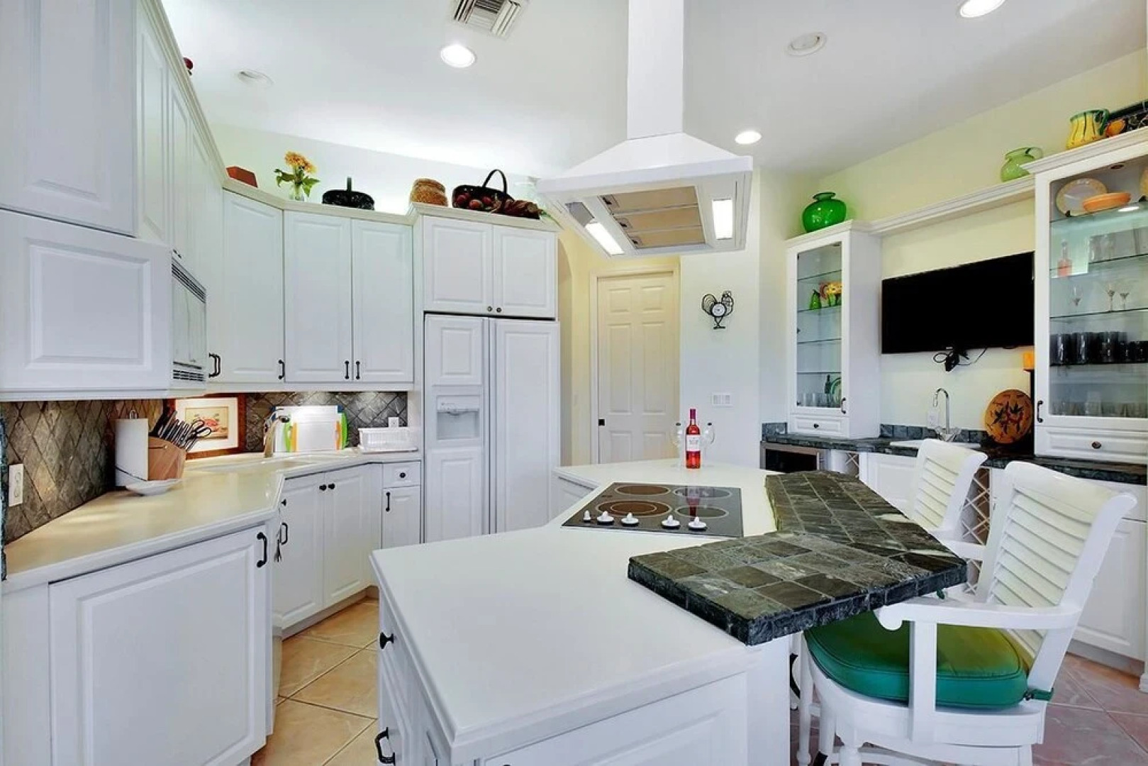 BRF335 3 Bedroom Holiday Home by Marco Naples Vacation Homes