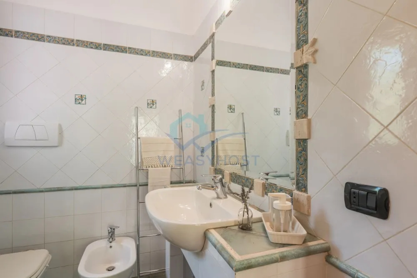 New Refined Villa Rayskaya In Monte Compatri