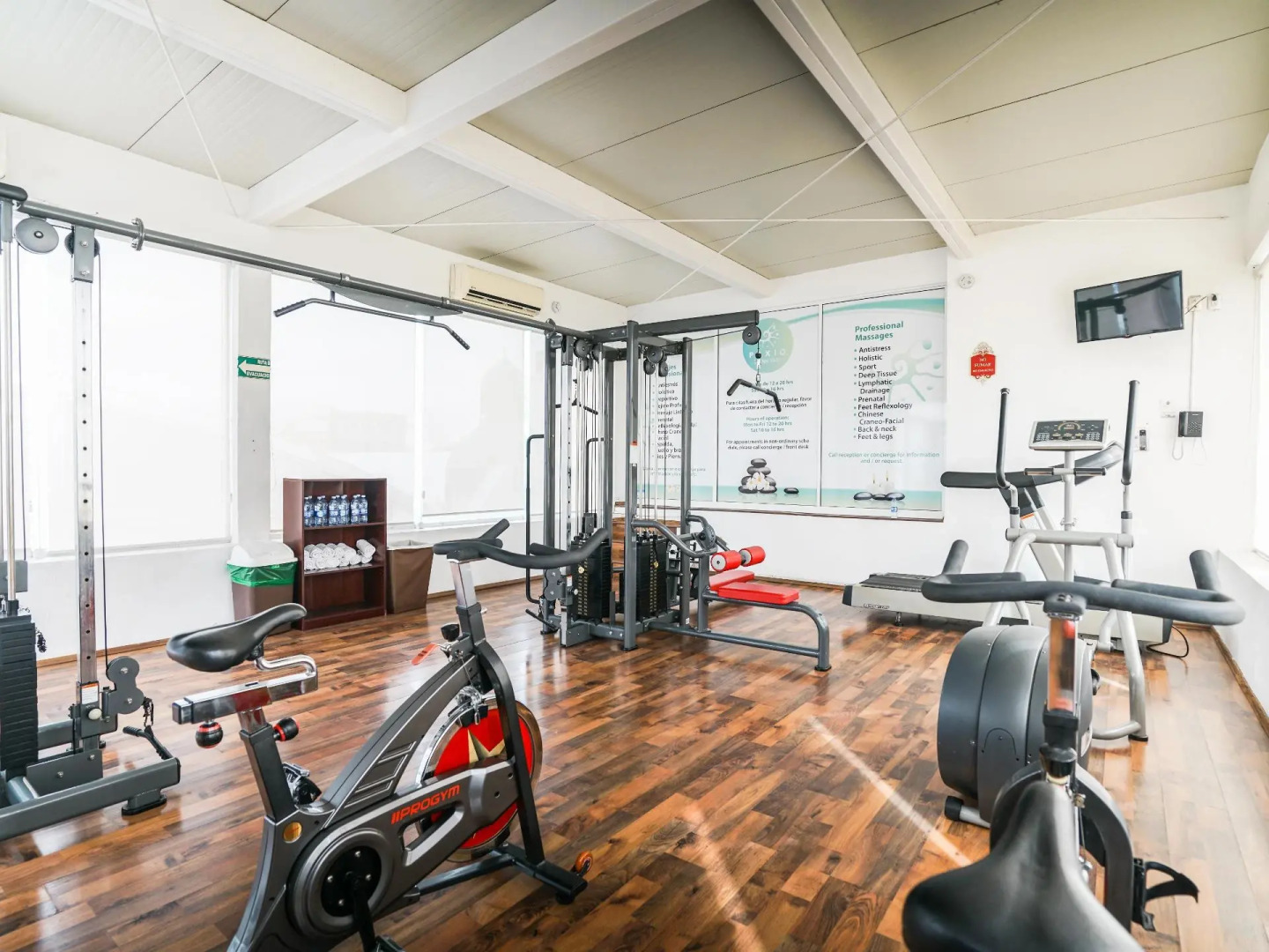 Hotel Morales Historical & Colonial Downtown Core