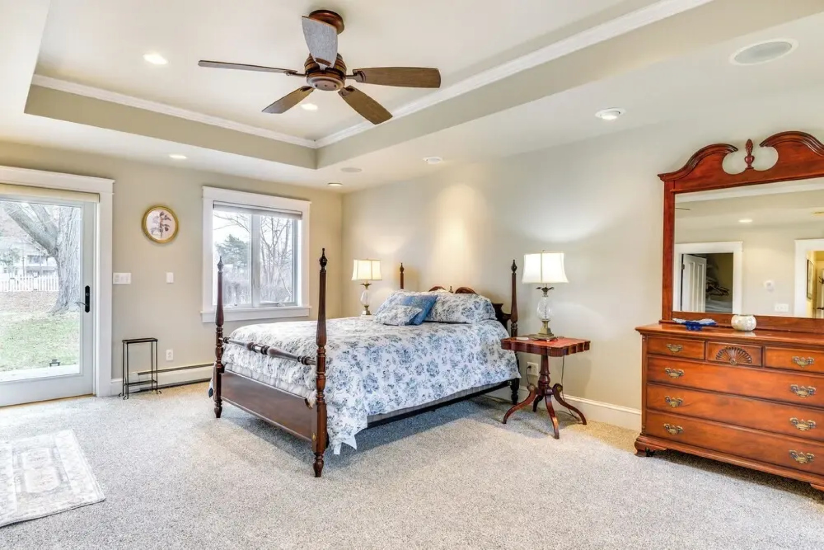 3 Blocks to Lake Ontario: Getaway in Cape Vincent!