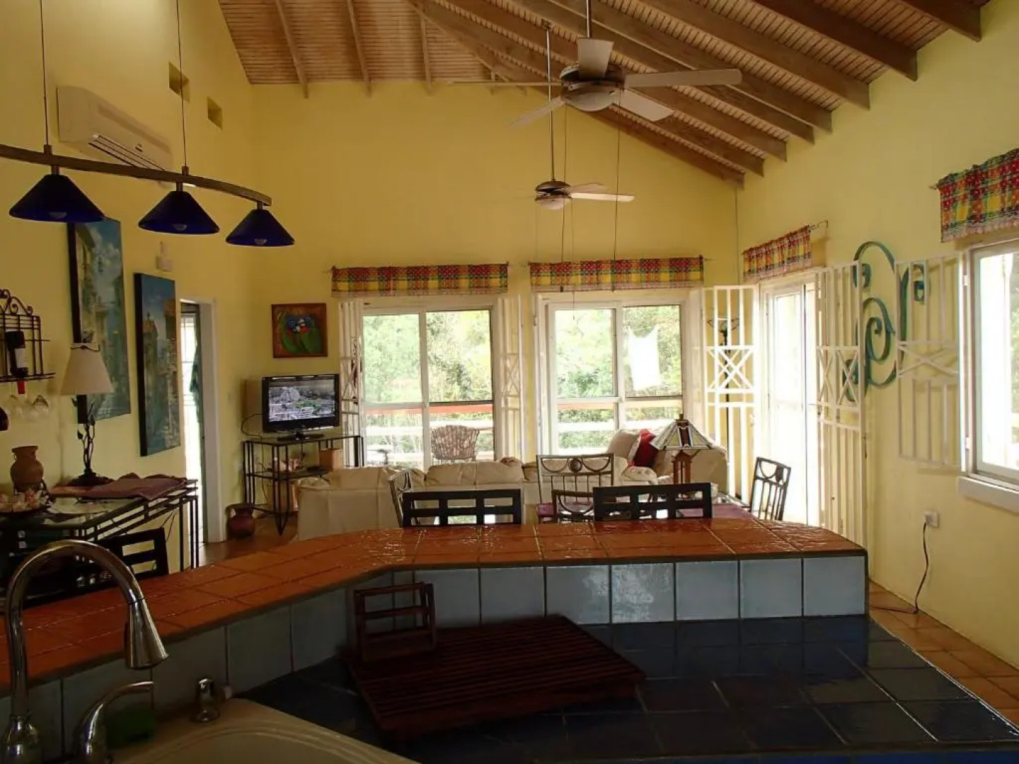 Pointe Dubique Bed and Breakfast