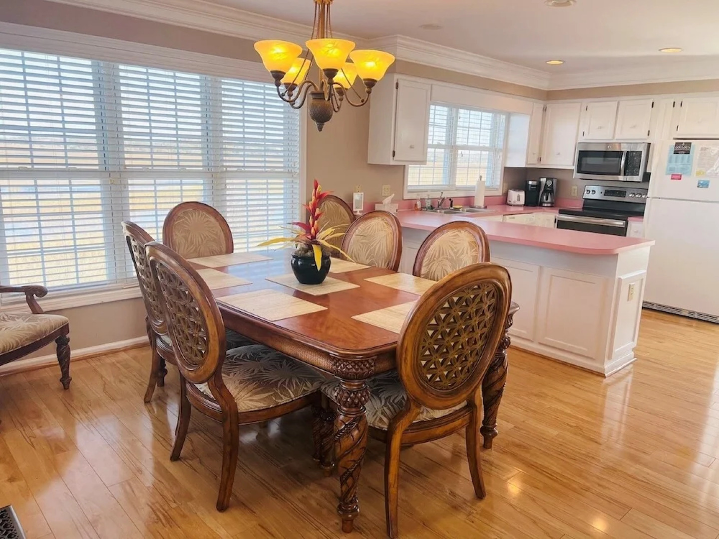 Victoria - 3 Br Home