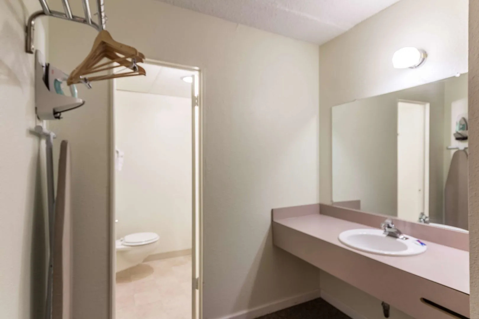 Motel 6 Butte, MT - Historic City Center