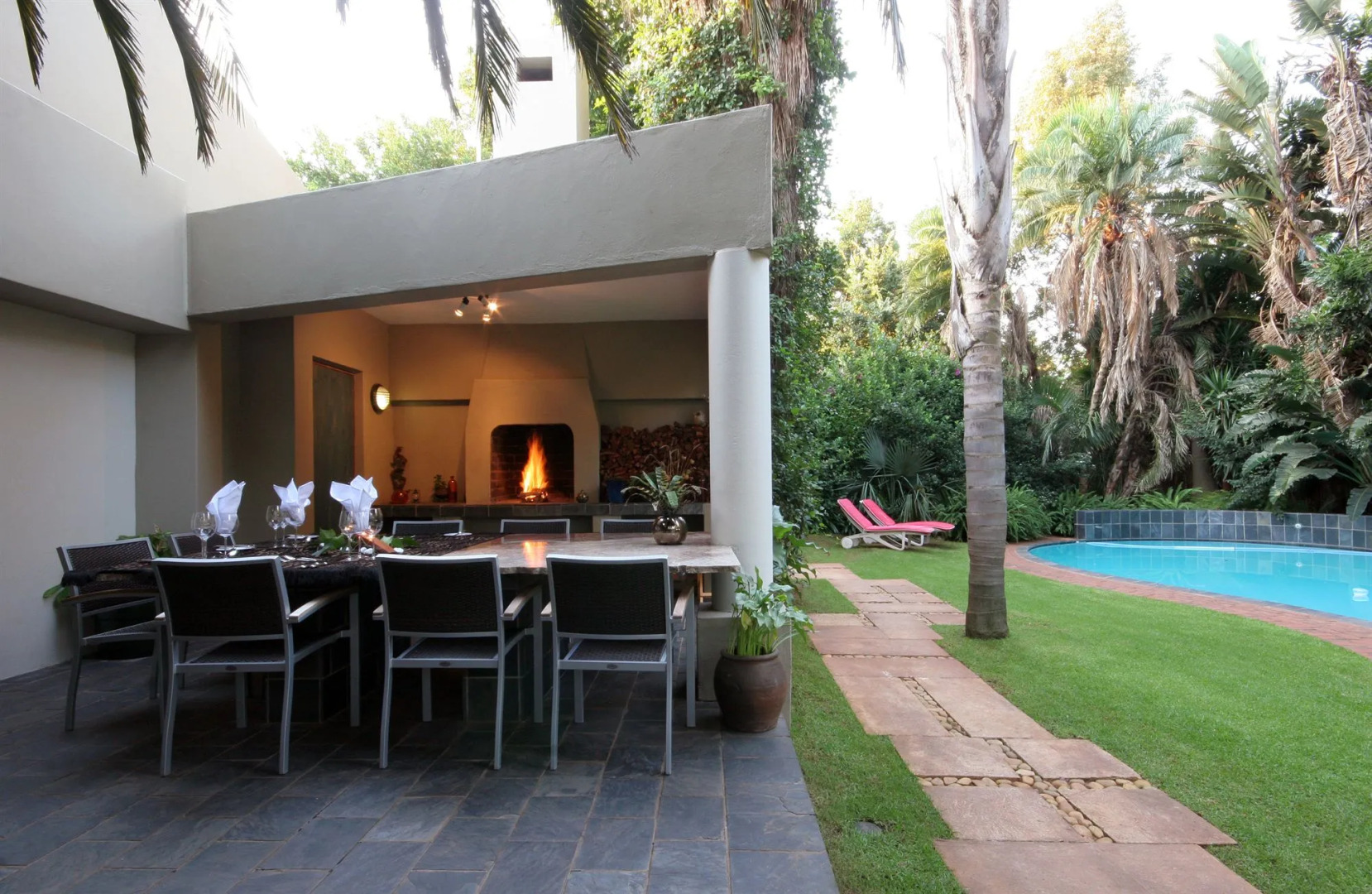 African Rock Hotel & Spa, a "Boutique Lifestyle Resort"