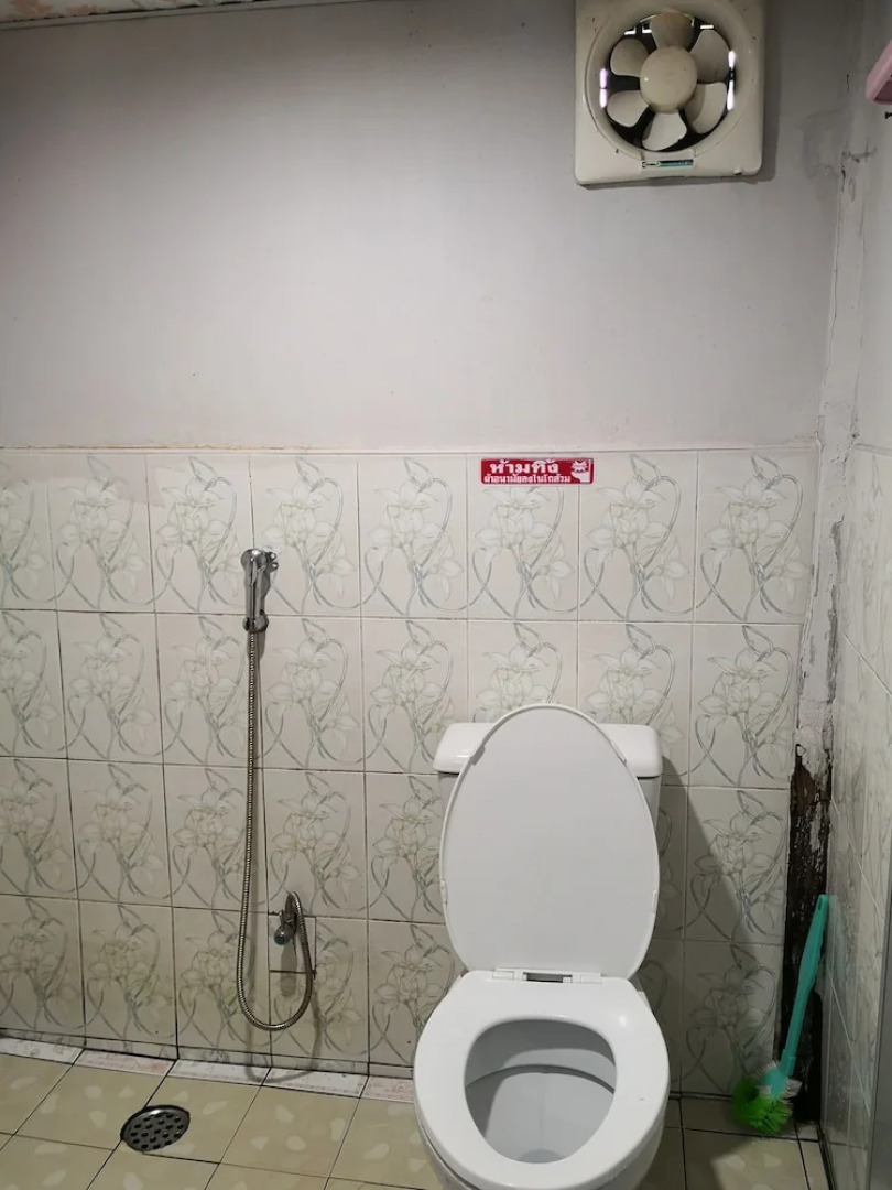 Baan Rimnam Bueng Khong Long