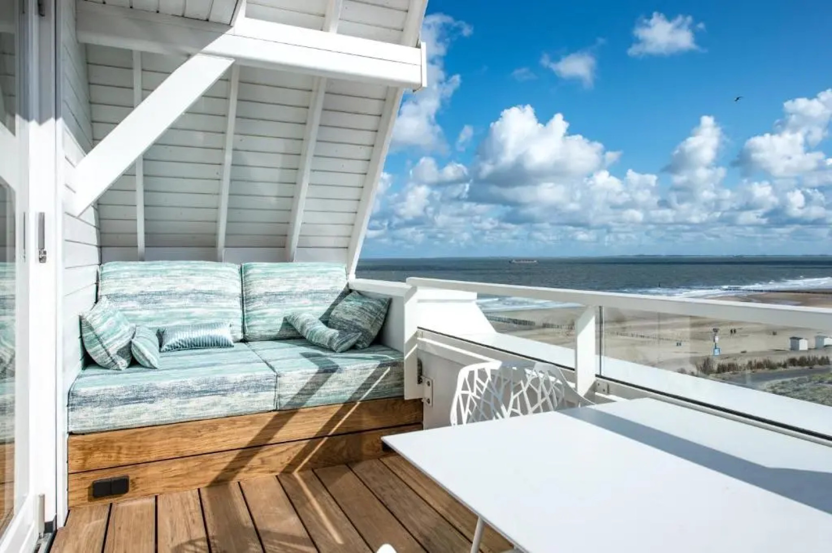 Luxe apmt Zwembad Sauna op Duin aan Strand, registratie 17146E3088BEB97A4E16