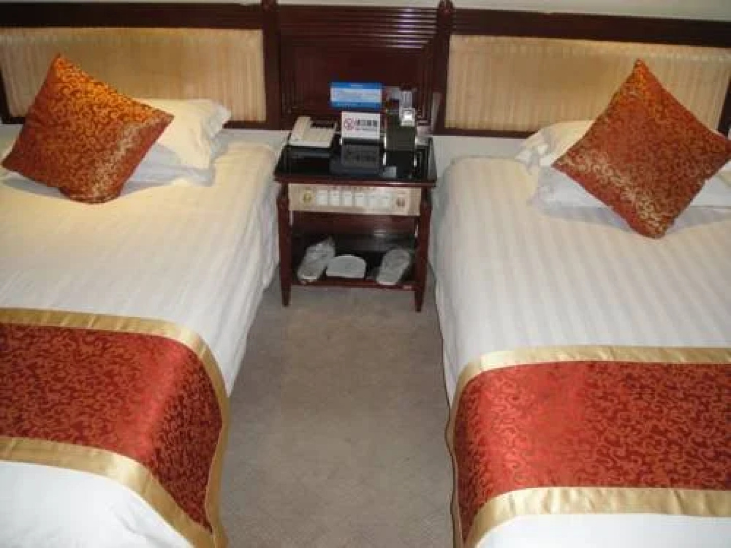 Yuebin Business Hotel