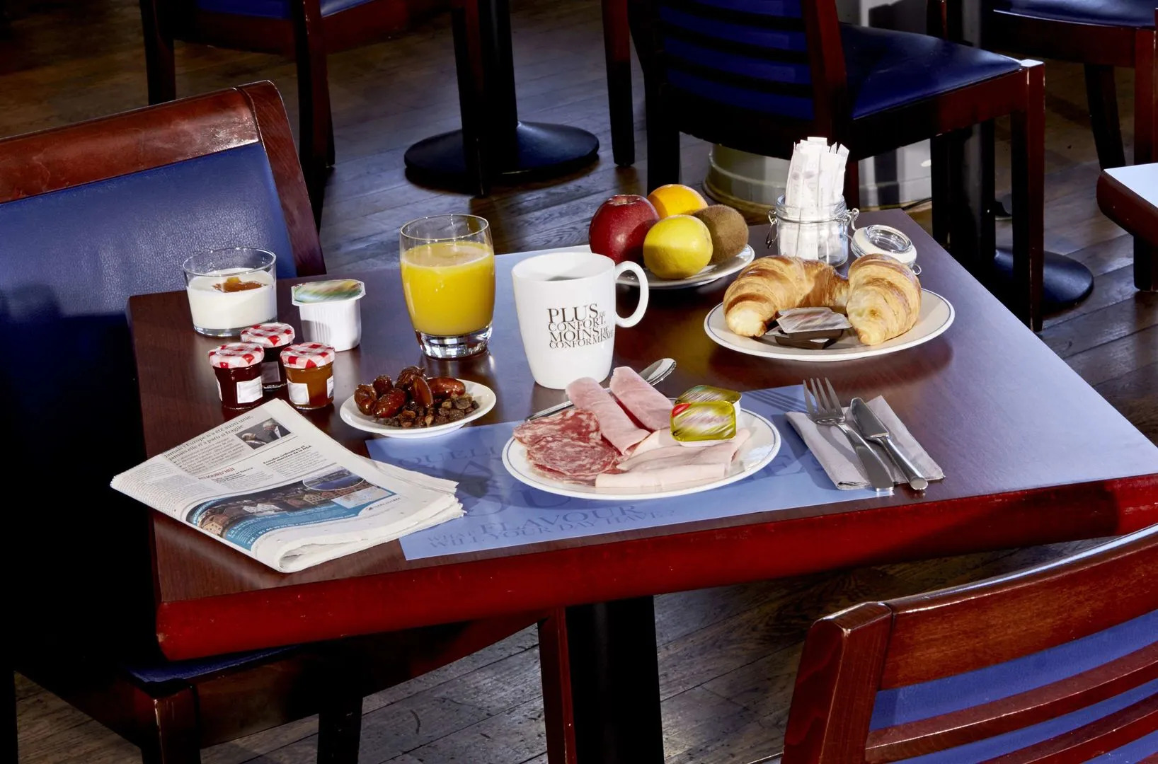 Hotel Campanile Le Bourget