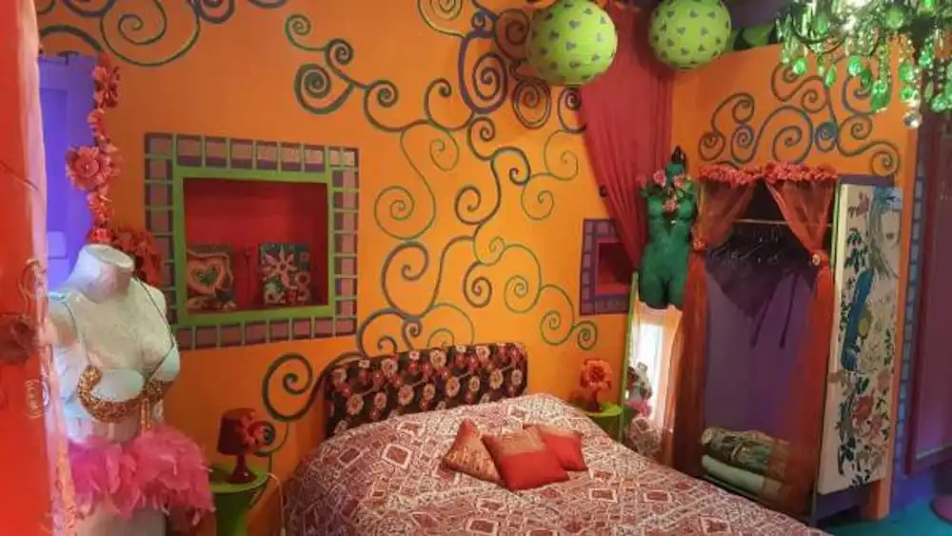 Calcata Artists Room