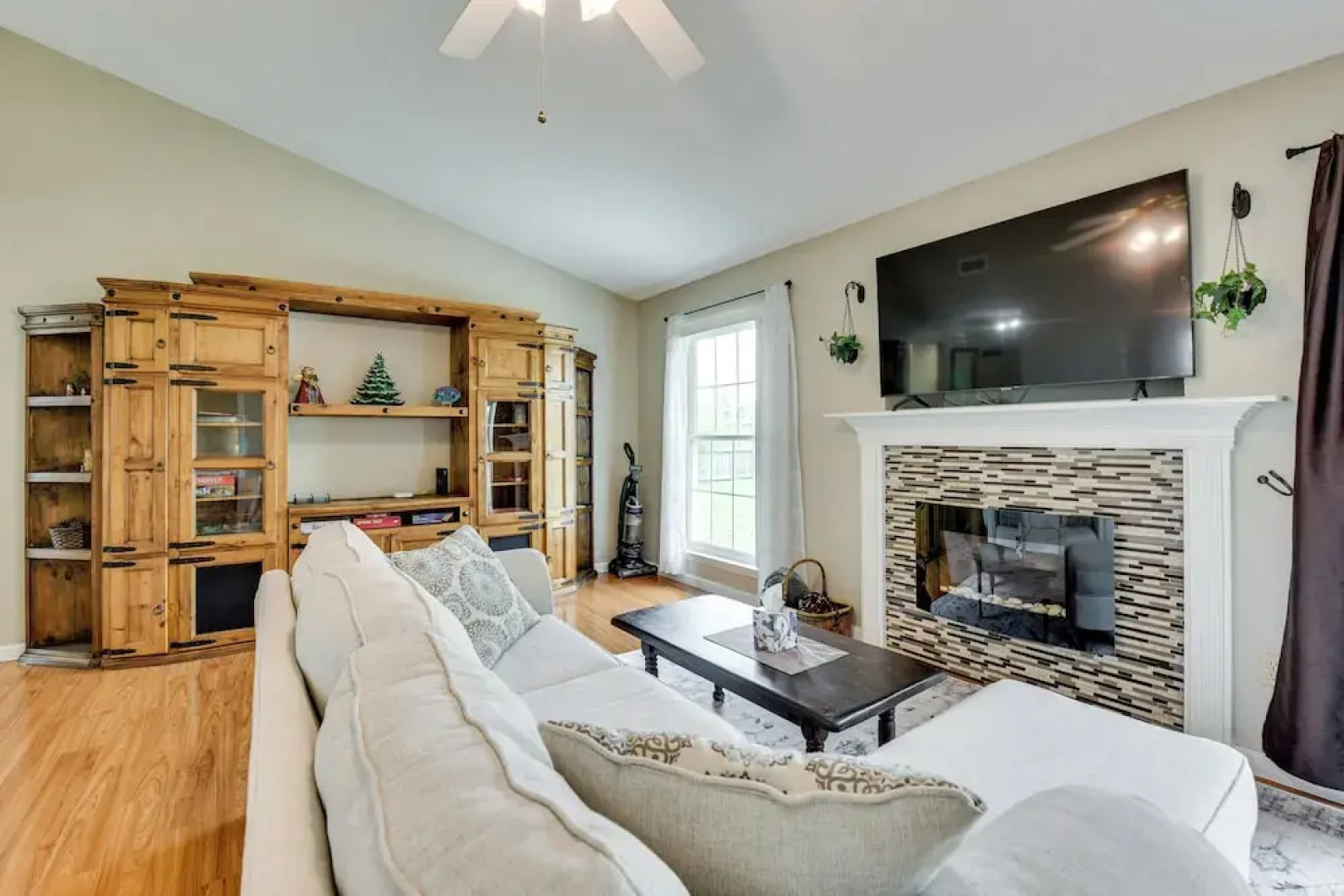 4 Mi to Downtown Panama City: Home w/ Patio!