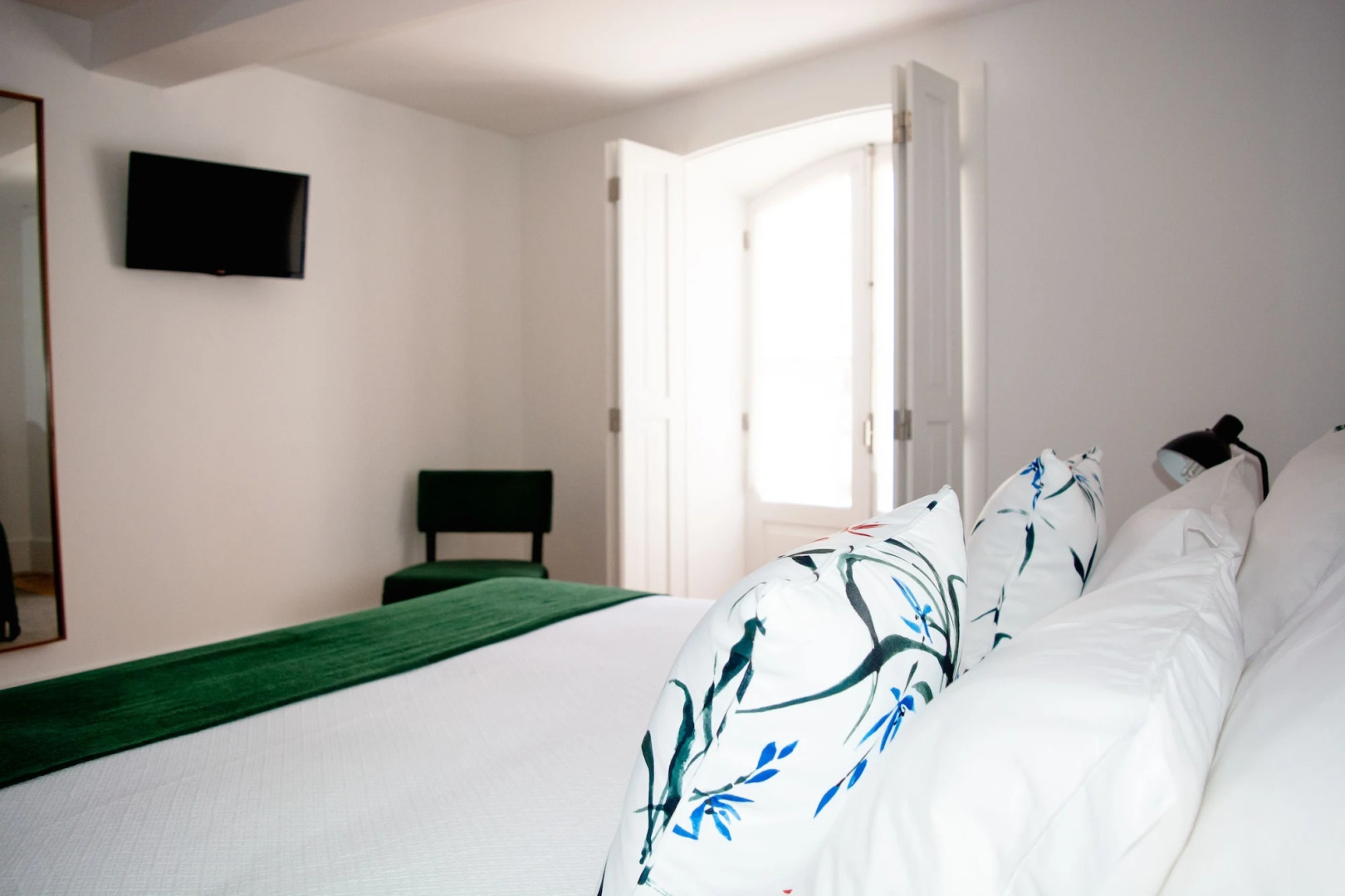 Trovador City Guest House