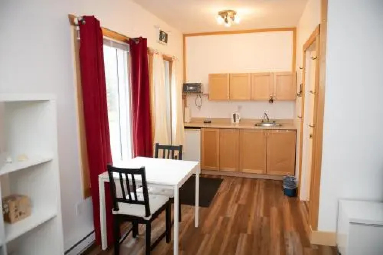 A. Mac Donald Country Inn