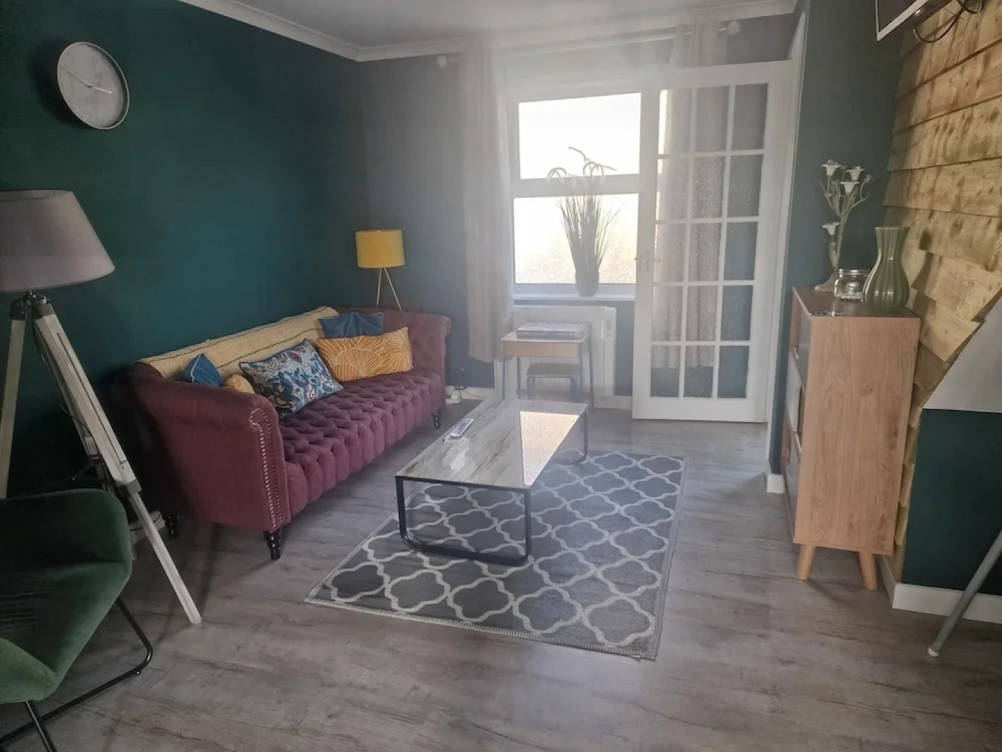 2br-sleeps4-balcony-petsok-parking-ferryside