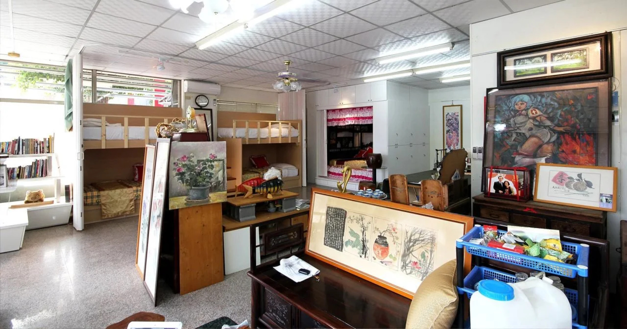 Jiji Art Backpackers Hostel