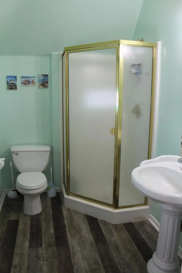 Tavern on the Bay Hotel & Marina