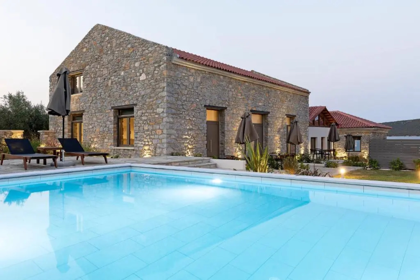 Lichnos Luxury Suites