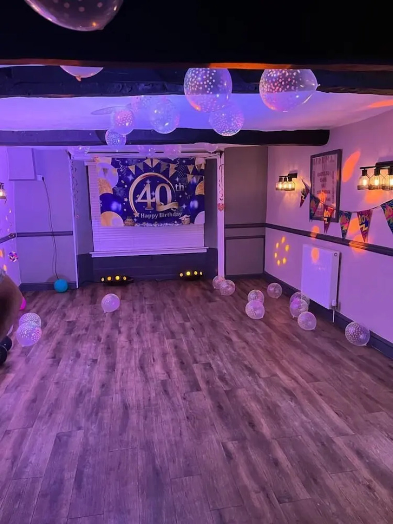 The Roade House Rooms