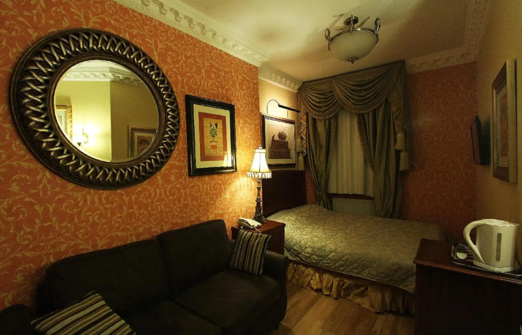 Opulence Boutique Hotel