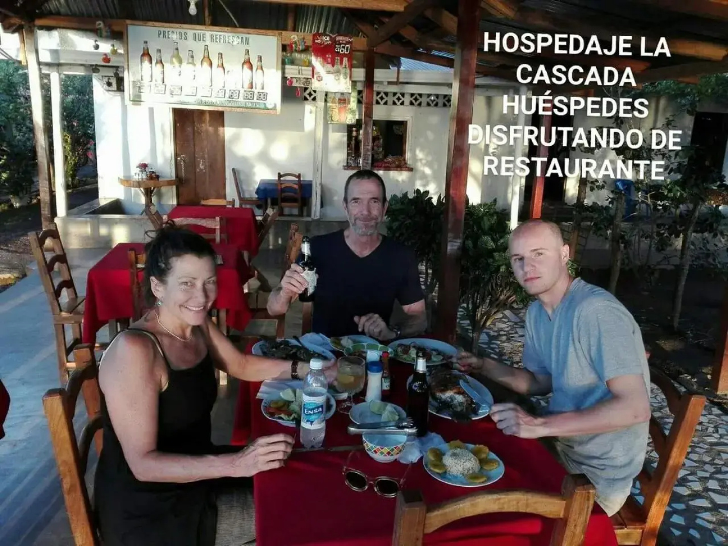 Hospedaje La Cascada
