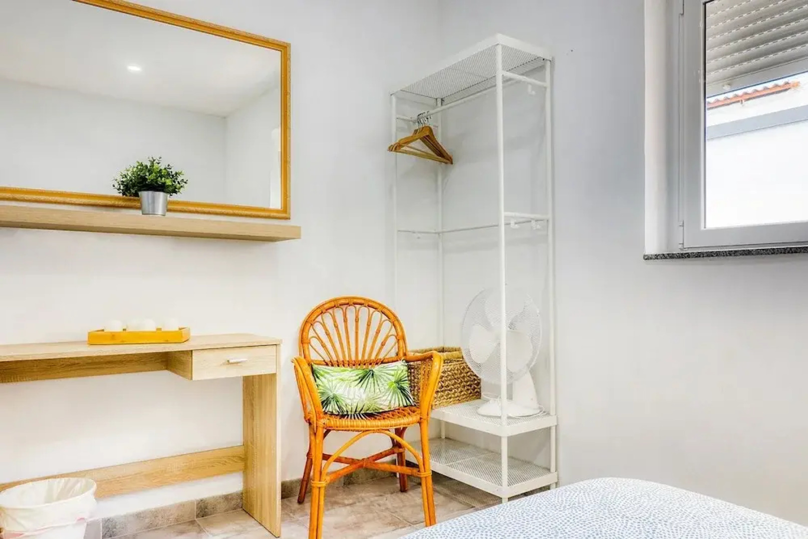 Spacious Terrace House w Ocean View 100m to the Beach