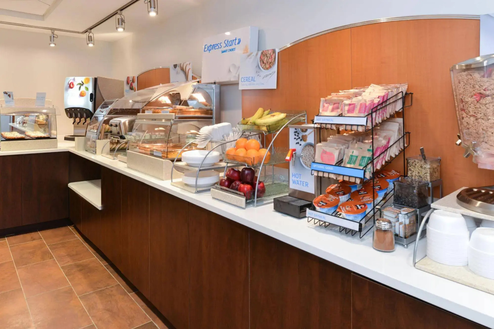 Holiday Inn Express & Suites Raleigh NE - Medical Ctr Area by IHG