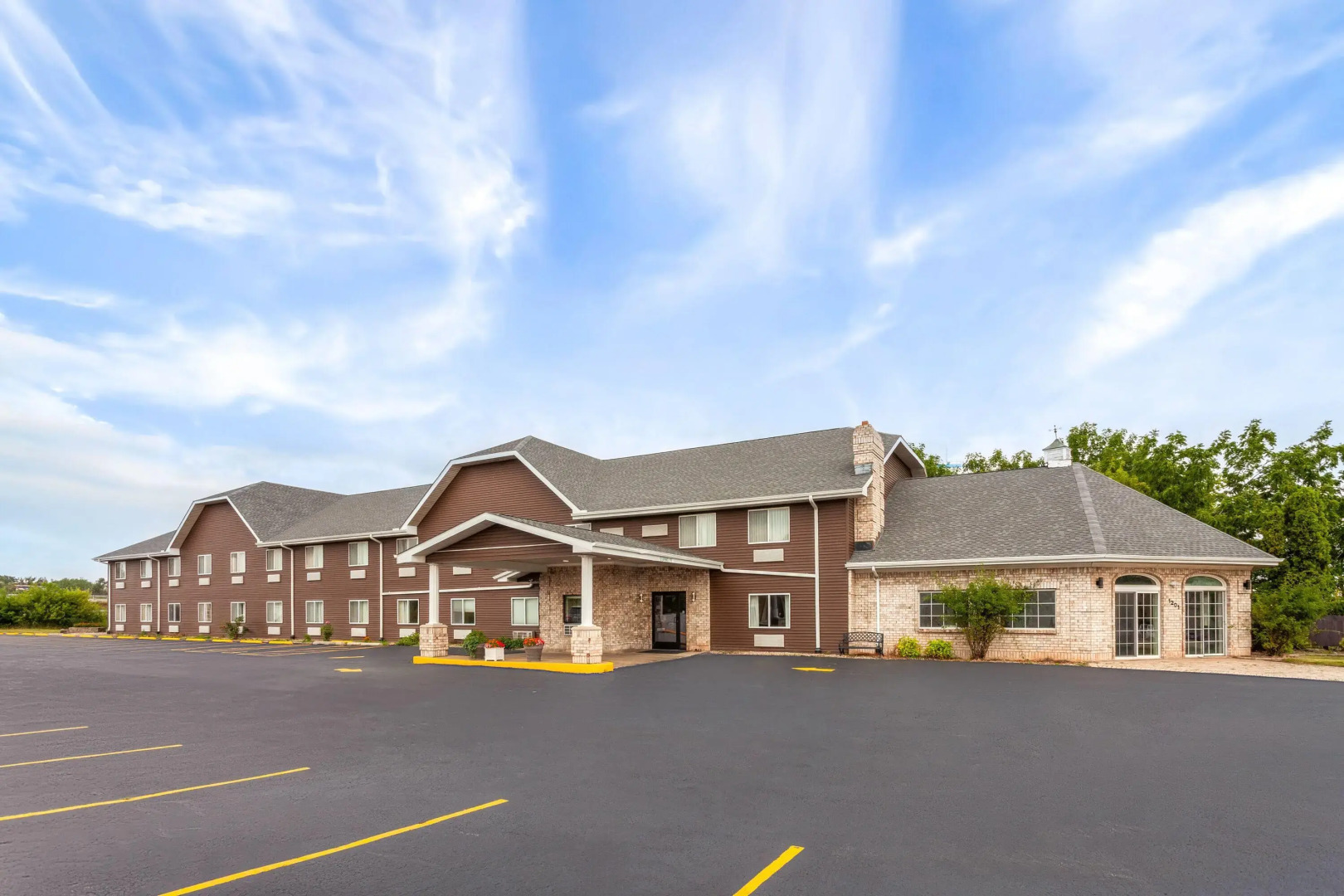 Days Inn & Suites by Wyndham Kaukauna WI