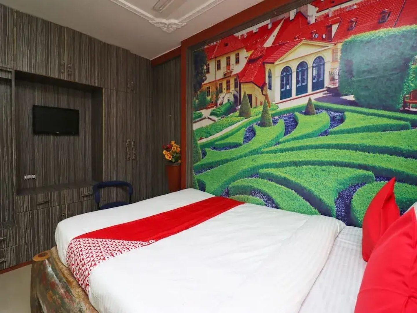 Green Villa by OYO Rooms