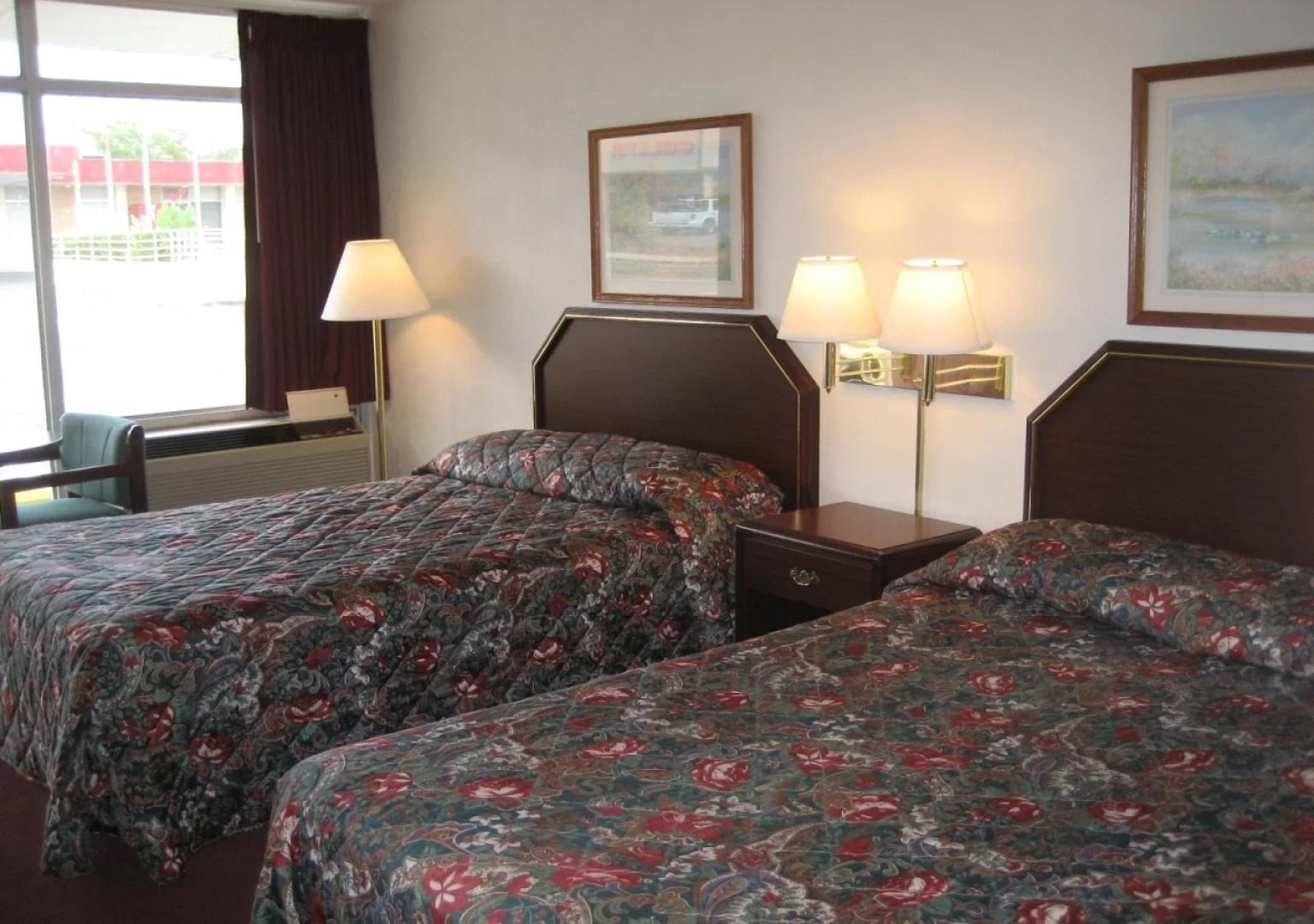 Sands Central Inn Hot Springs