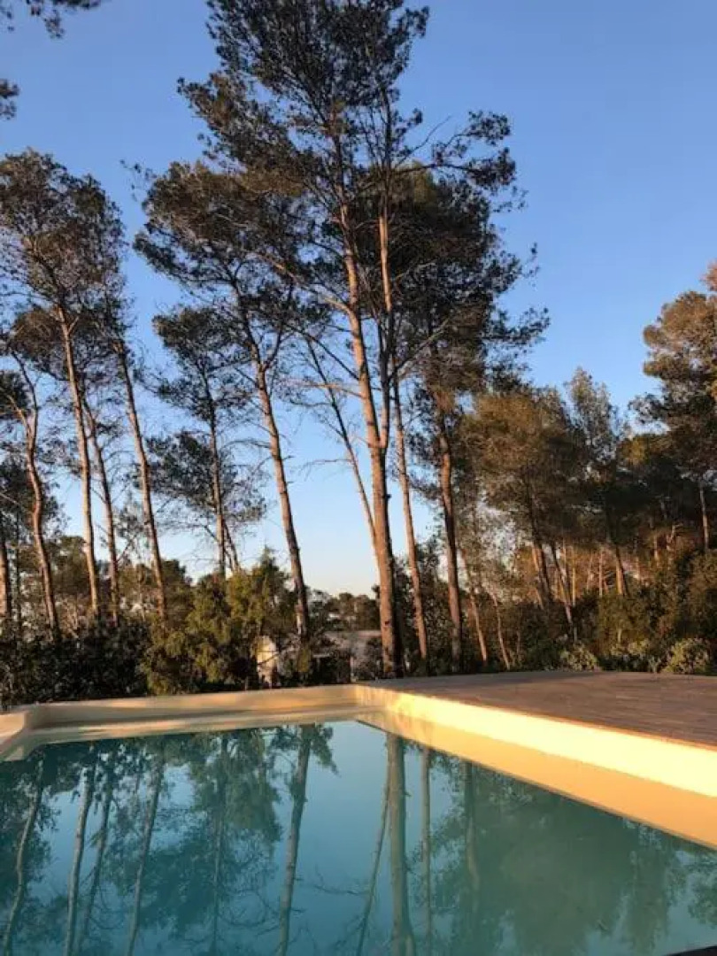 Charming villa with pool and view to Pic St. Loup