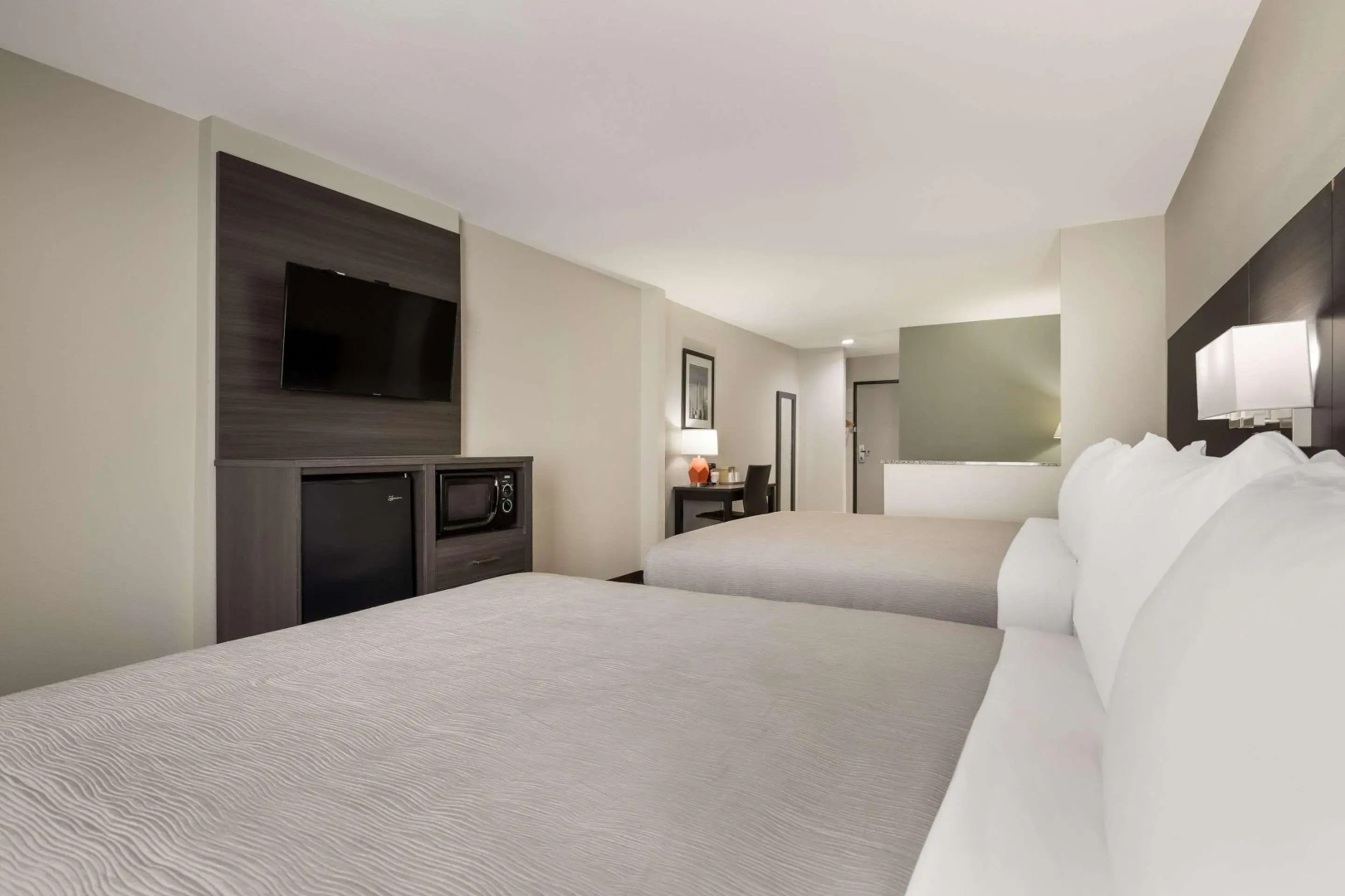 Quality Suites Tulsa I-44