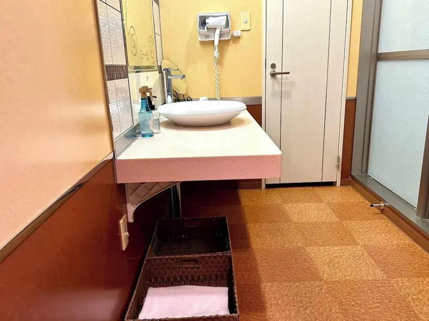 Fuji Outlet Hot Spring Hotel