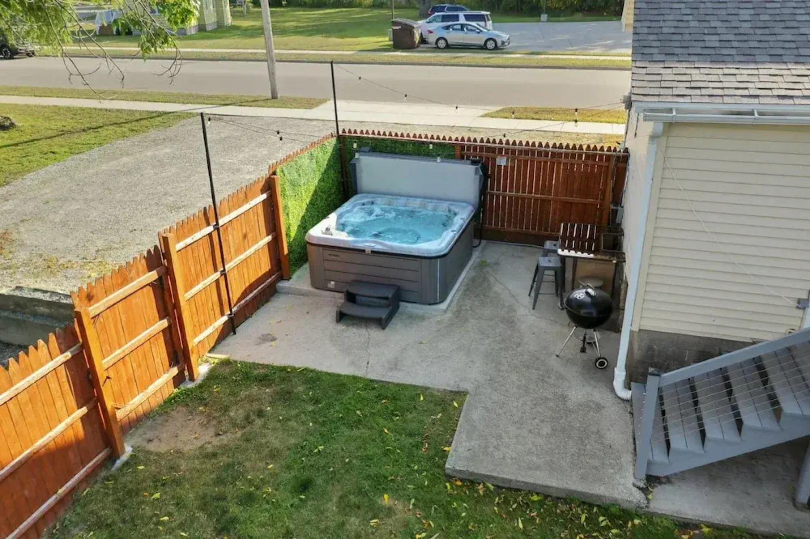 Lazy River Villa - Hottub Fenced Yard Sleeps 11