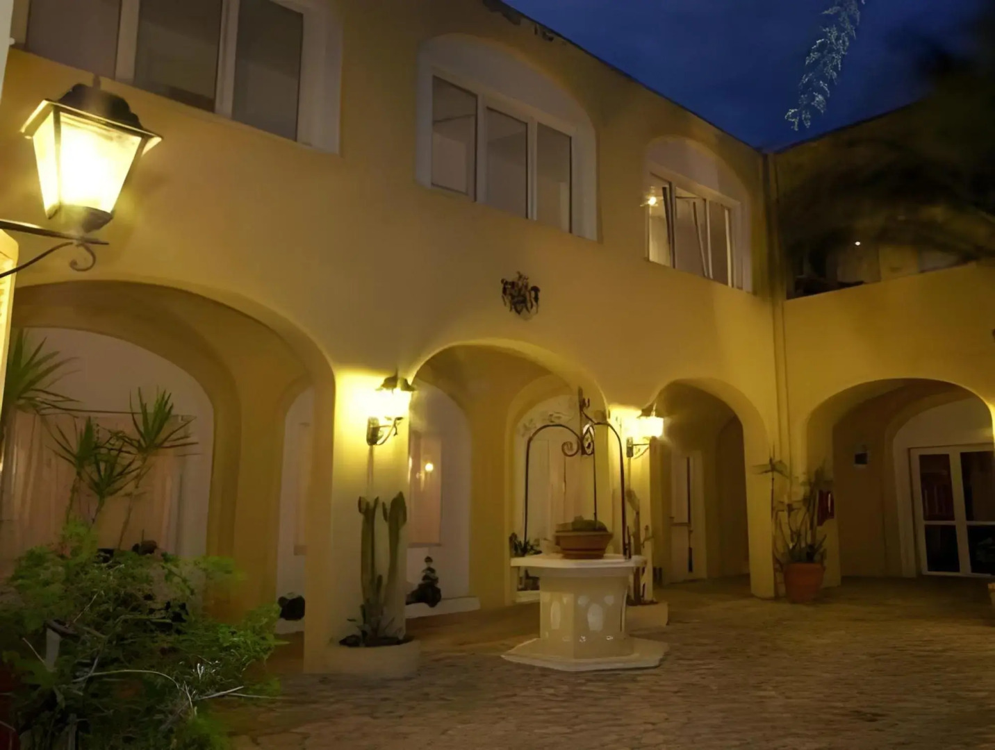 Hotel Torre dei Borboni