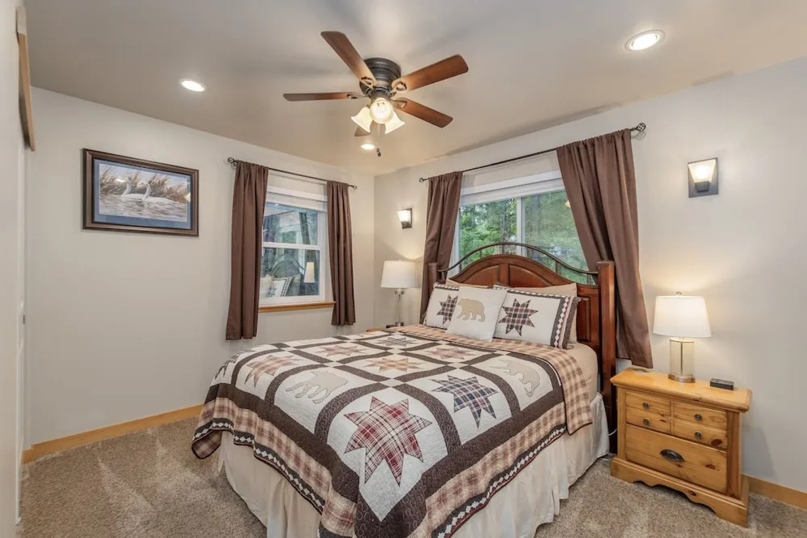 Compass Cabin 2 Bedroom Homeby NW Comfy Cabins by RedAwning