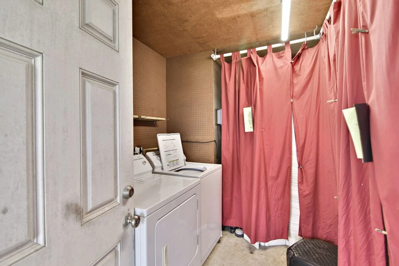 Prager Bay View by RedAwning