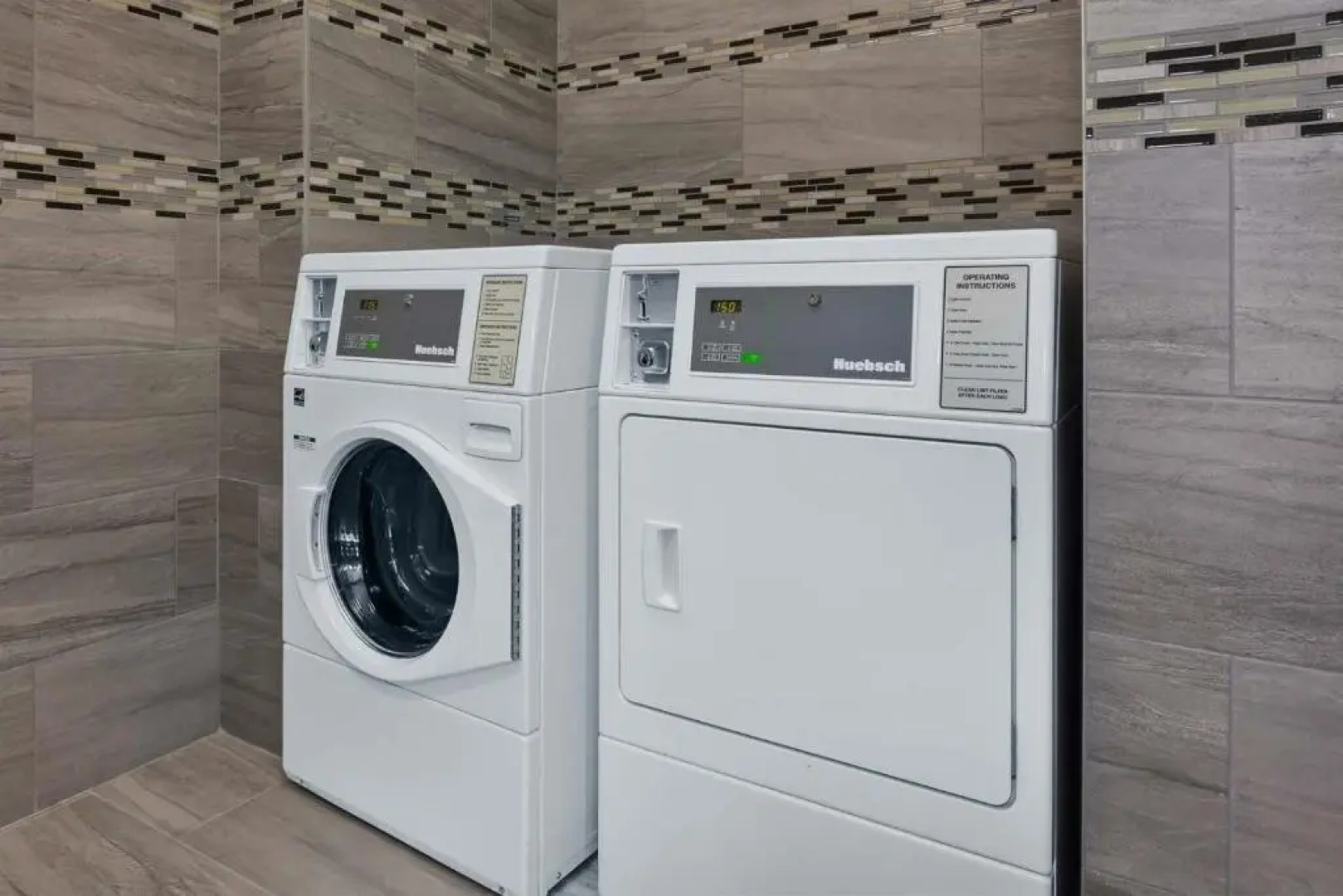 Holiday Inn Express & Suites Grand Rapids Airport - South by IHG