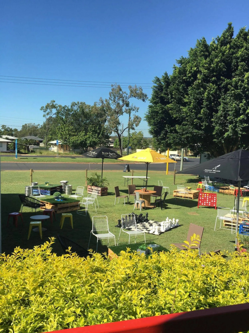 Black Nugget Hotel Motel