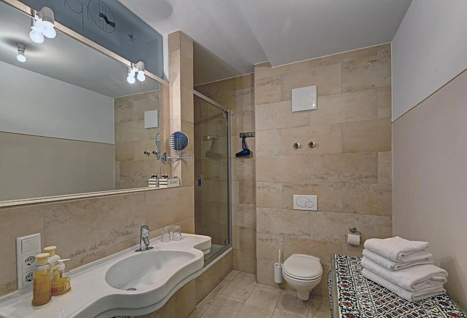 Hotel Orphée - Großes Haus