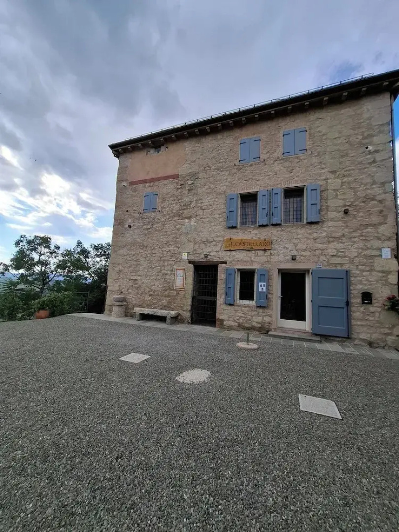 Il Castellaro ai Sassi
