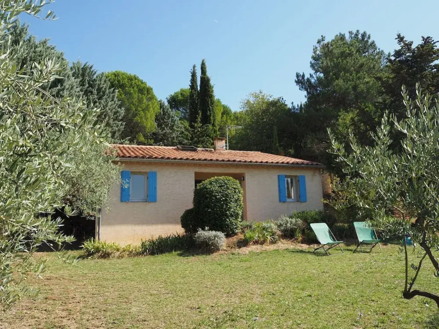 Cottage in Luberon Near Apt Market