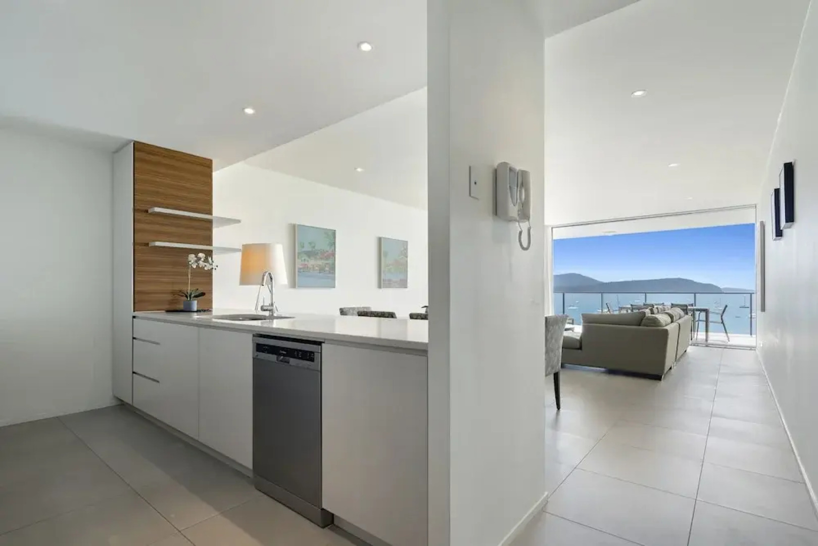 Unit 80 3 B/R Lux Ocean View