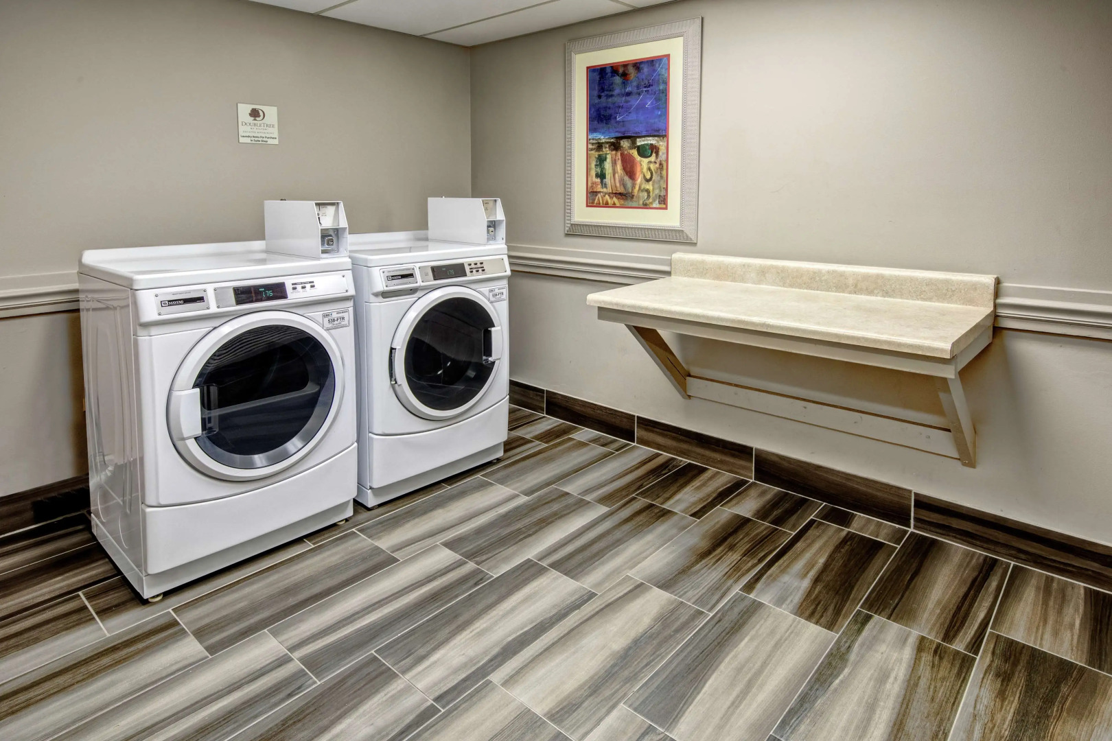 DoubleTree by Hilton Hotel Decatur Riverfront